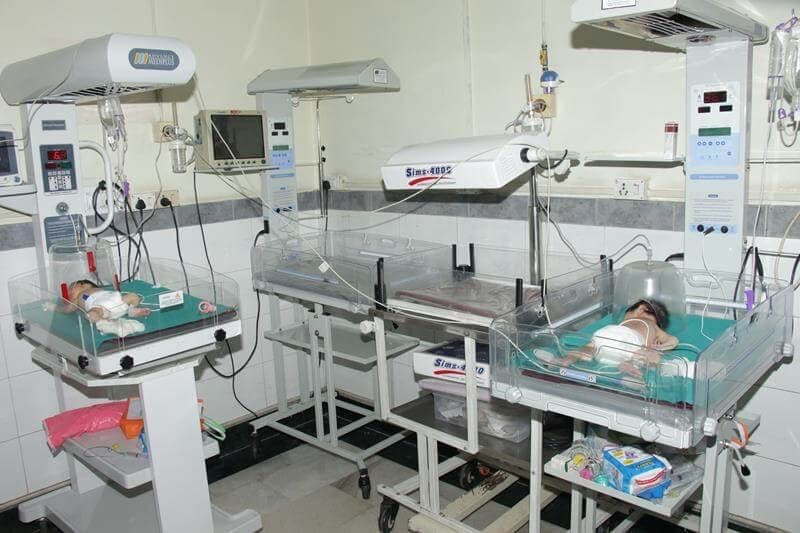NICU incubator and monitoring equipment